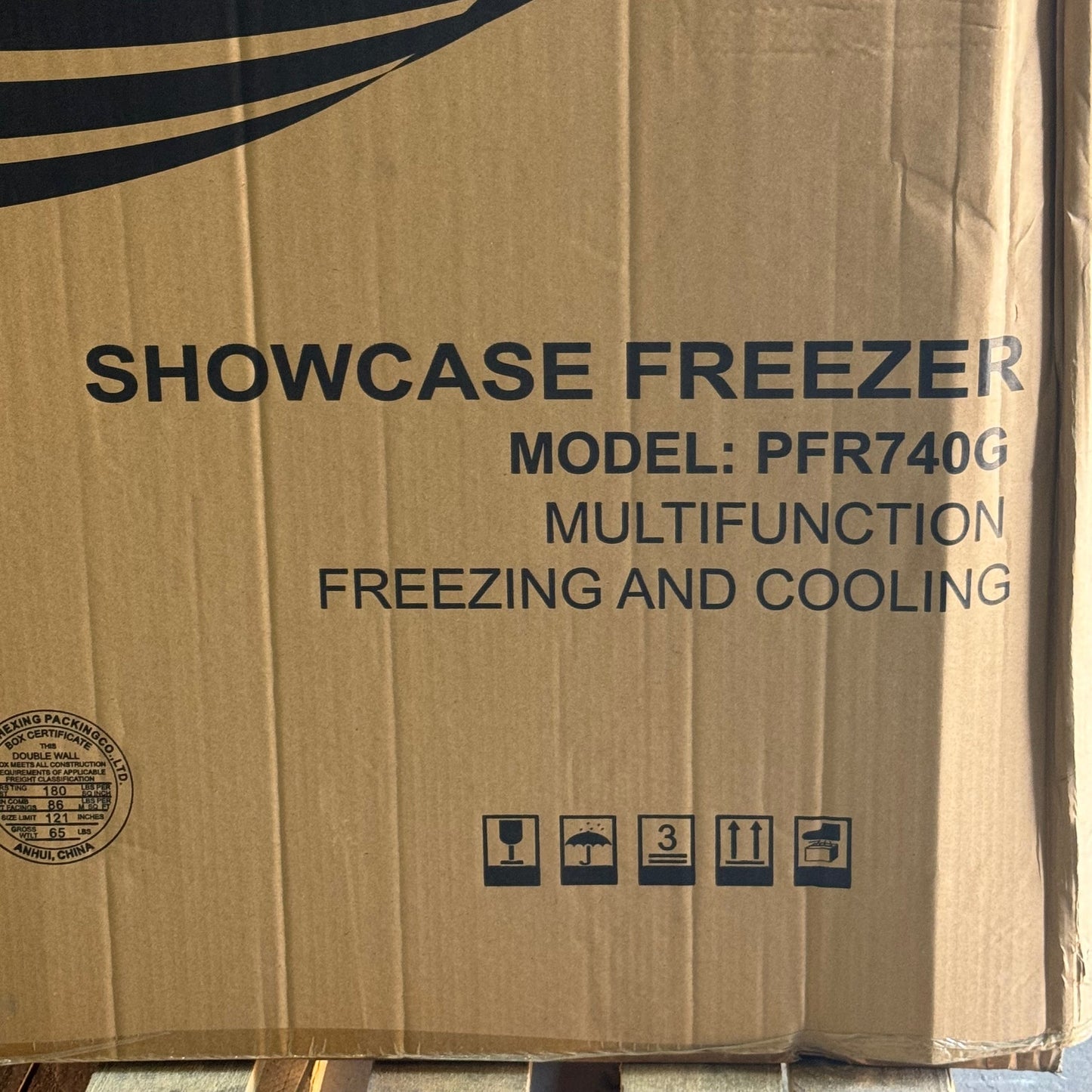 PREMIUM Levella Glass Door Showcase Freezer / Refrigerator (Multifunctional), 7.4 Cu Ft. White 40.7X 24.4X 35.8in. MPN: PFR740G