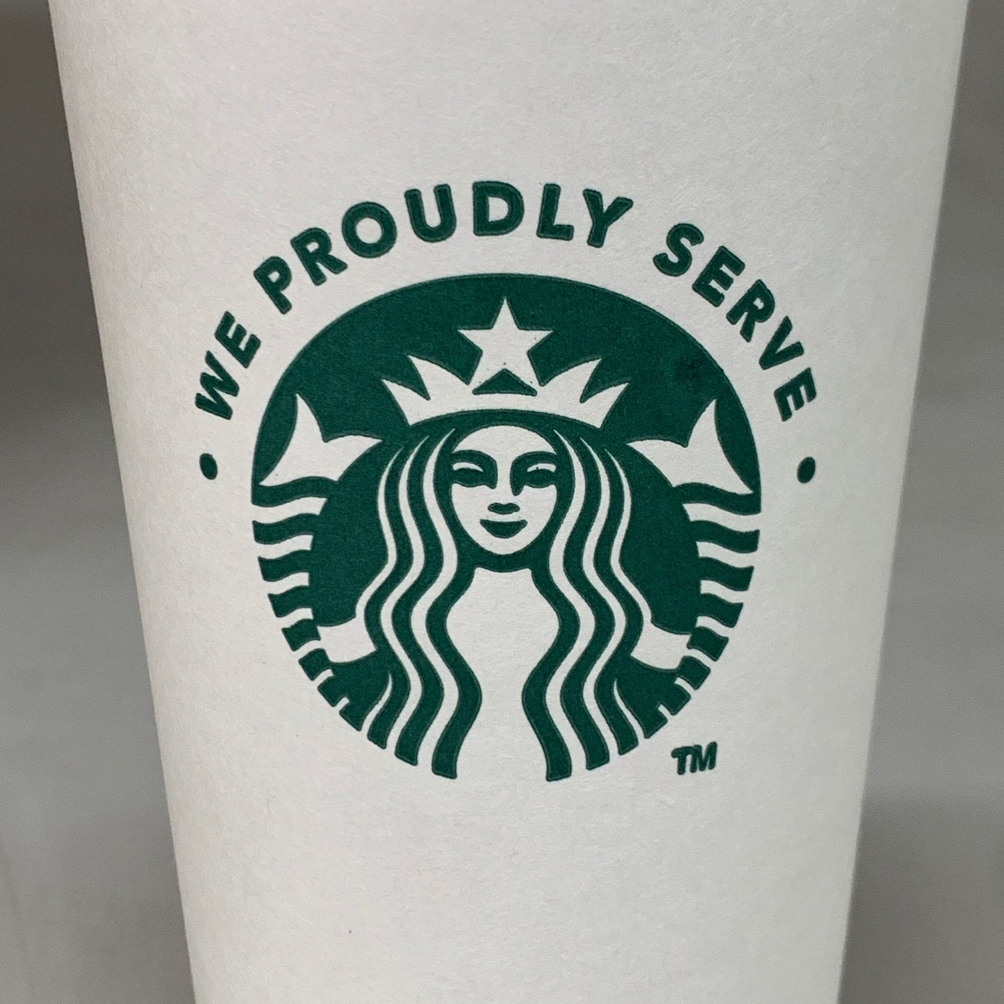 STARBUCKS 20 oz Venti HOT Cups White 600 ct Model: 011098808