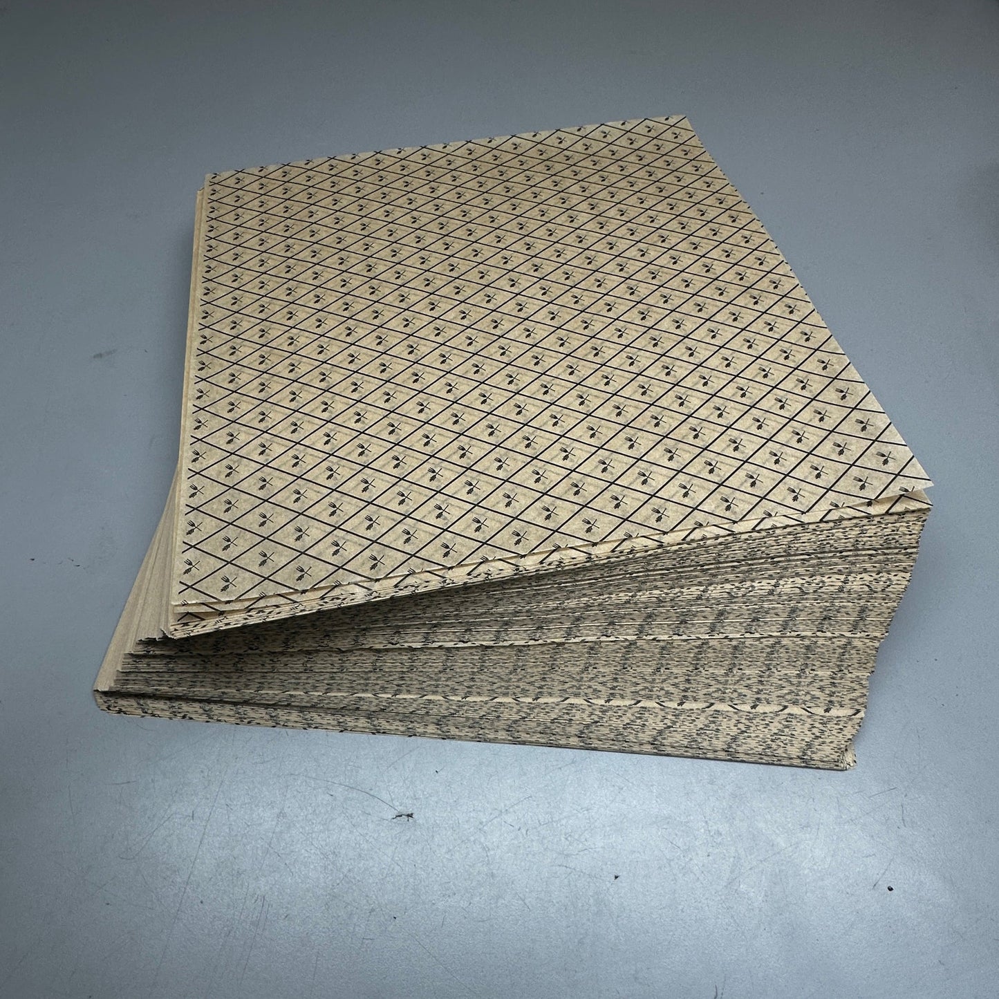 BLATT Food Basket Liners/Sheets, 12'' x 12'' Tan / Black, 1000x ct.