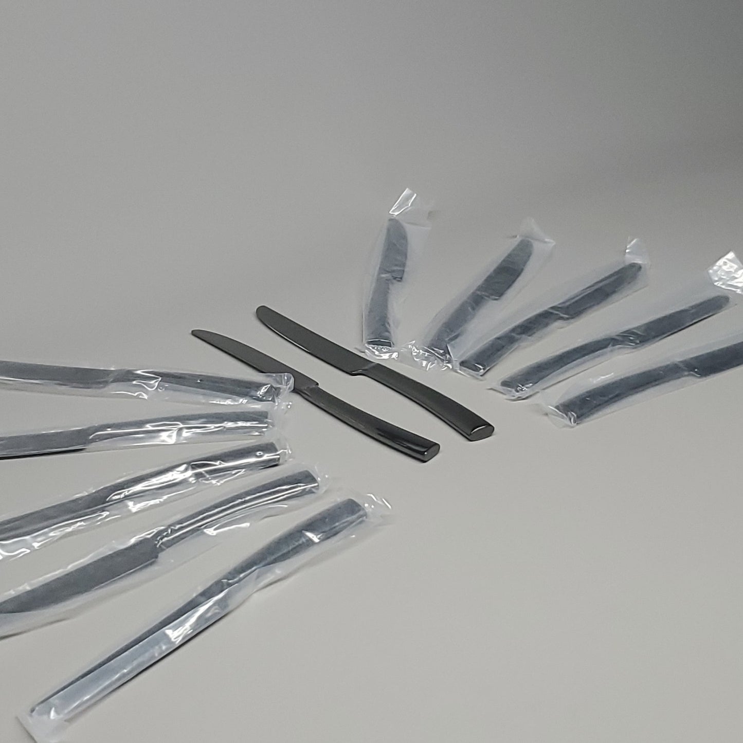 WORLD TABLEWARE - Aspect Dinner Knives 12 Pcs. Master's Gauge, Extra Heavy Weight Stainless Steel Size: 9-3/8" Dark Gunmetal Finish