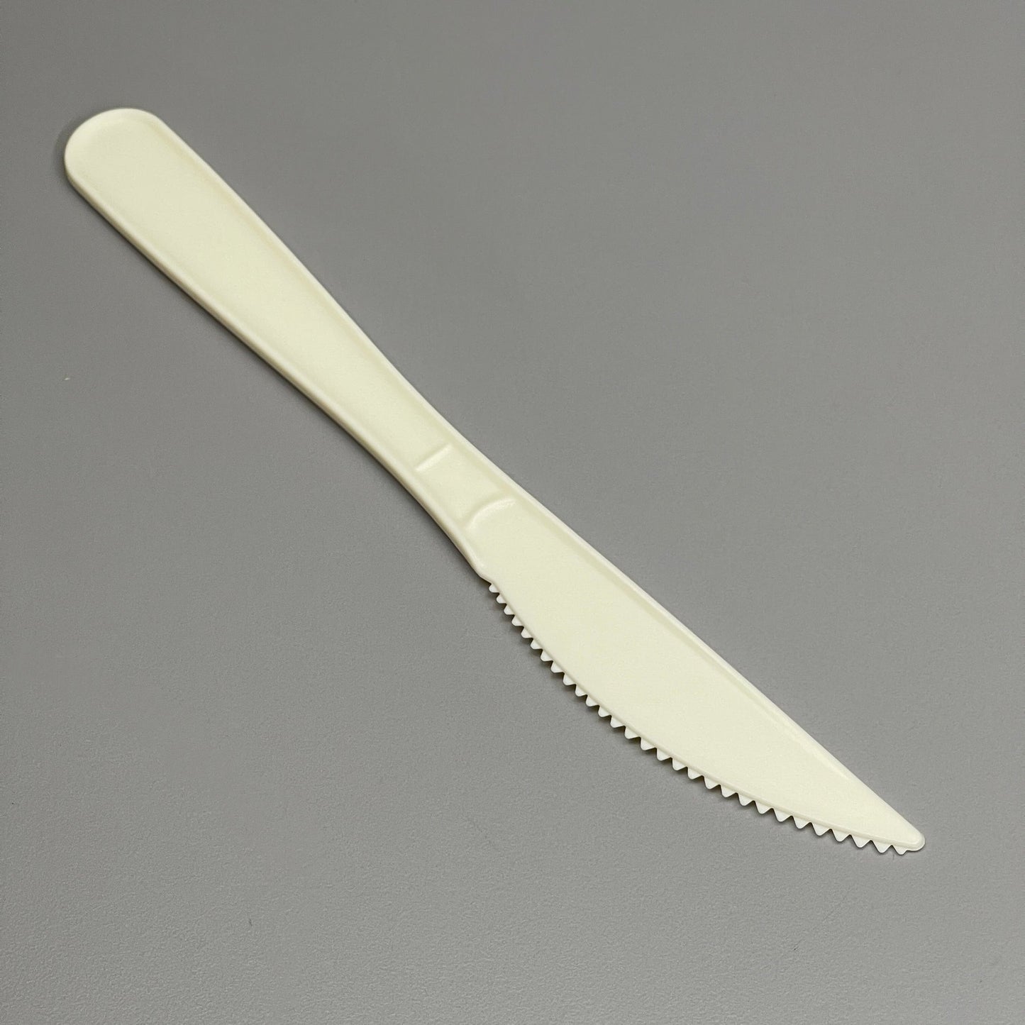 KANAK NATURALS Flexible Plastic Knives 7" 1000/ct Natural Sustainable Heavy Weight Individually Wrapped, Color: Cream Model: PC6201