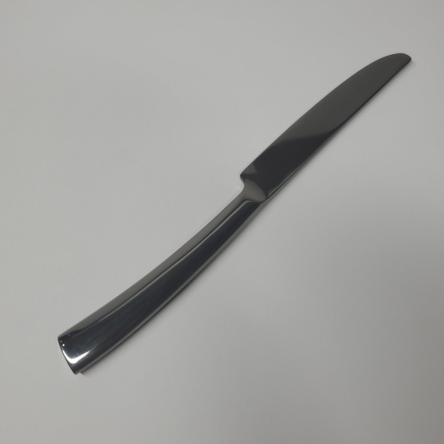 WORLD TABLEWARE - Aspect Dinner Knives 12 Pcs. Master's Gauge, Extra Heavy Weight Stainless Steel Size: 9-3/8" Dark Gunmetal Finish